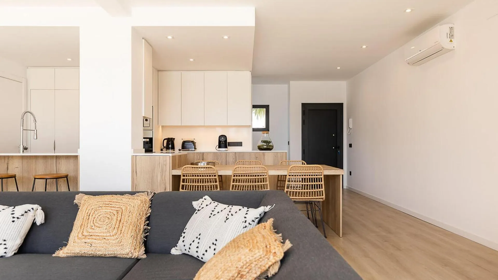 Holiday home Casa Aloha Goertz Con Amarre Y Piscina - Hisp-288-67 Villa Empuriabrava