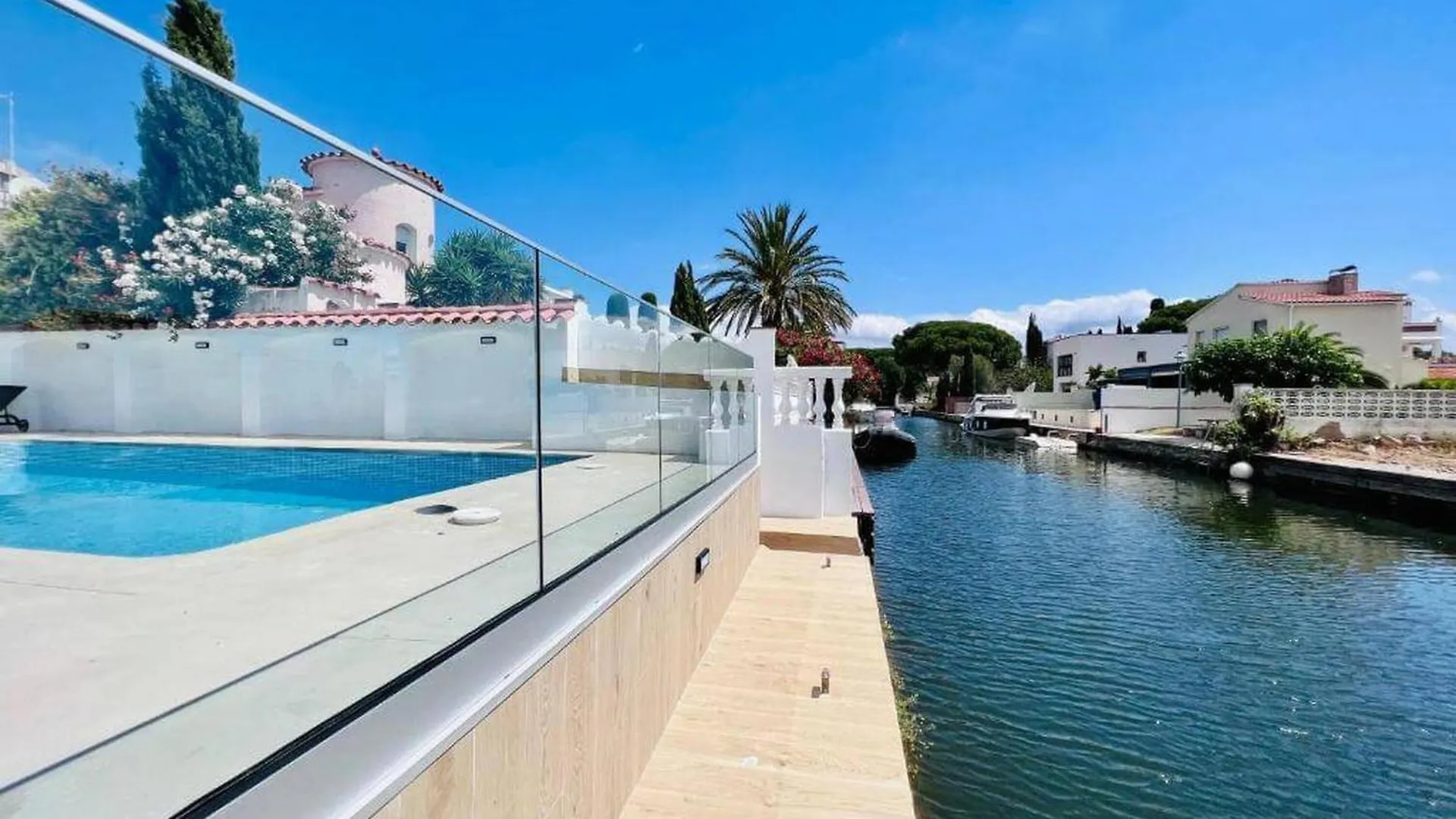 Casa Aloha Goertz Con Amarre Y Piscina - Hisp-288-67 Villa Empuriabrava Holiday home